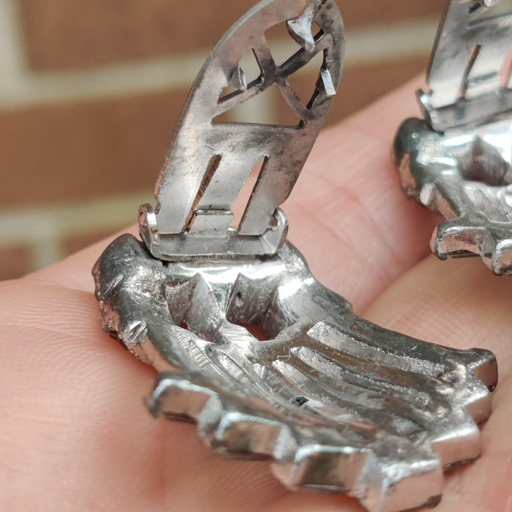 Hollywood 40s Glamour! Two Vintage Silver Crystal Dress Clips - Picture 7 of 12